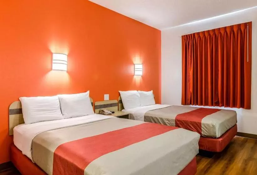 اتاق لوکس چهار تخته, Motel 6 Kearney, Ne