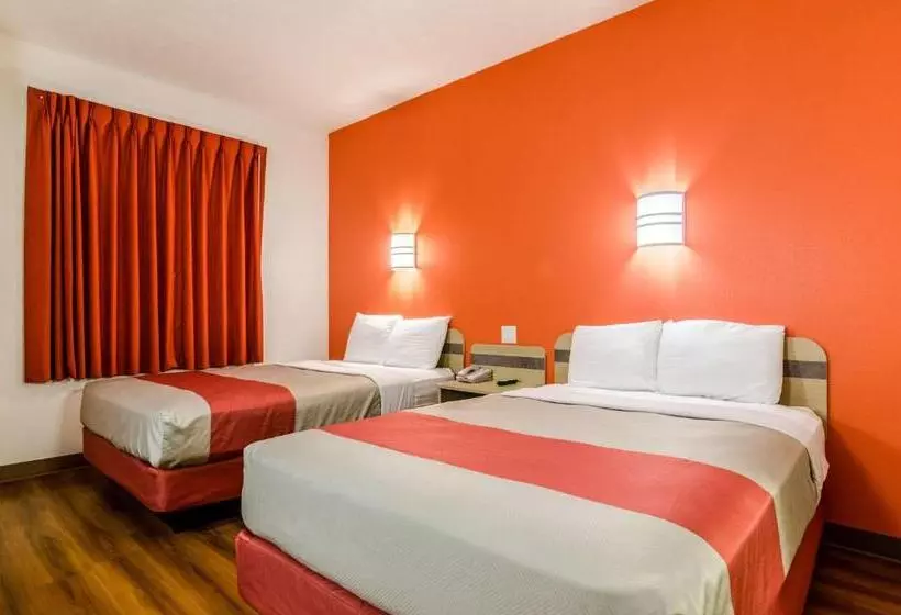 اتاق لوکس چهار تخته, Motel 6 Kearney, Ne