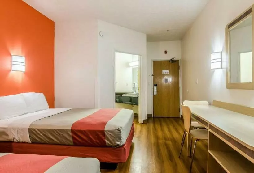 اتاق استاندارد چهار تخته, Motel 6 Kearney, Ne