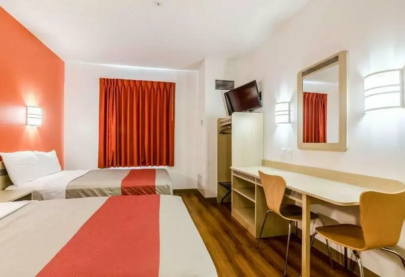 اتاق استاندارد چهار تخته, Motel 6 Kearney, Ne
