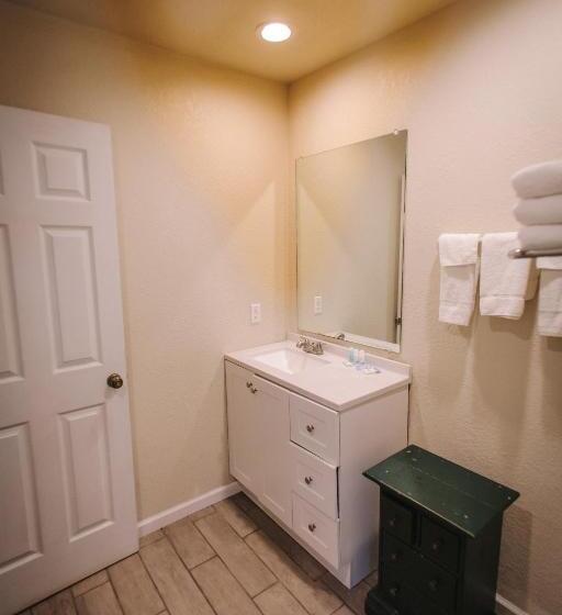 غرفة قياسية, Riverbend Motel & Cabins