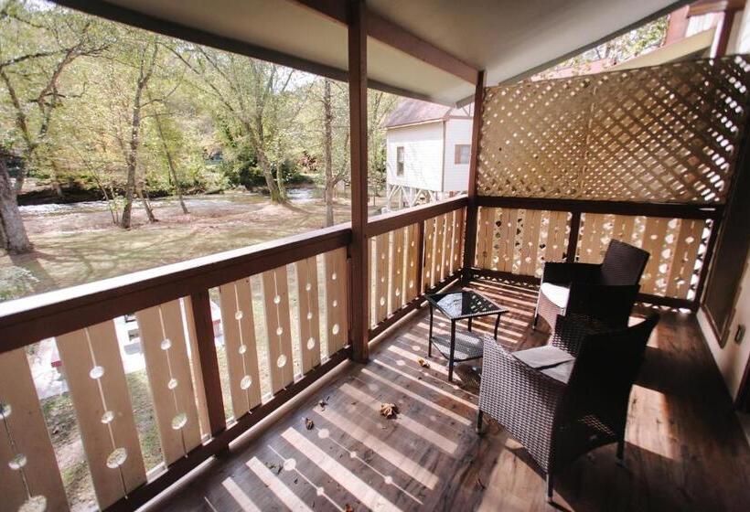 غرفة قياسية, Riverbend Motel & Cabins