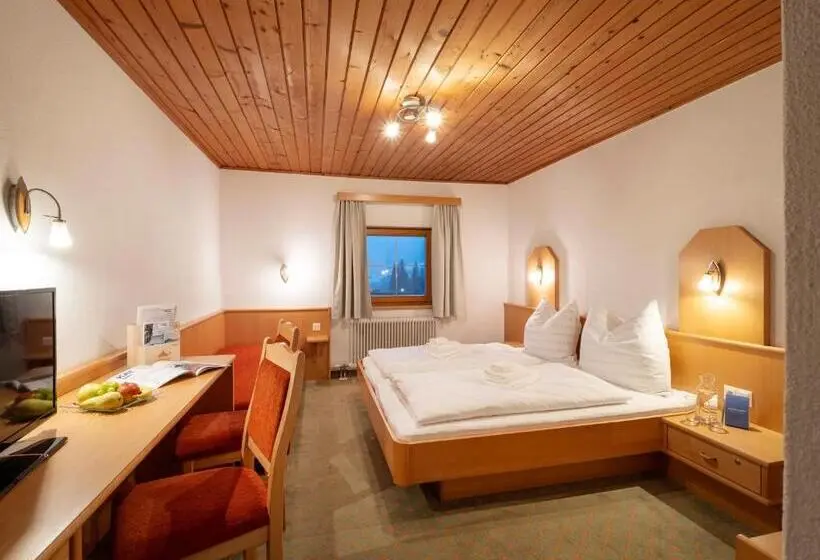 Standard Kolmen Hengen Huone, Gasthof Mamooserhof