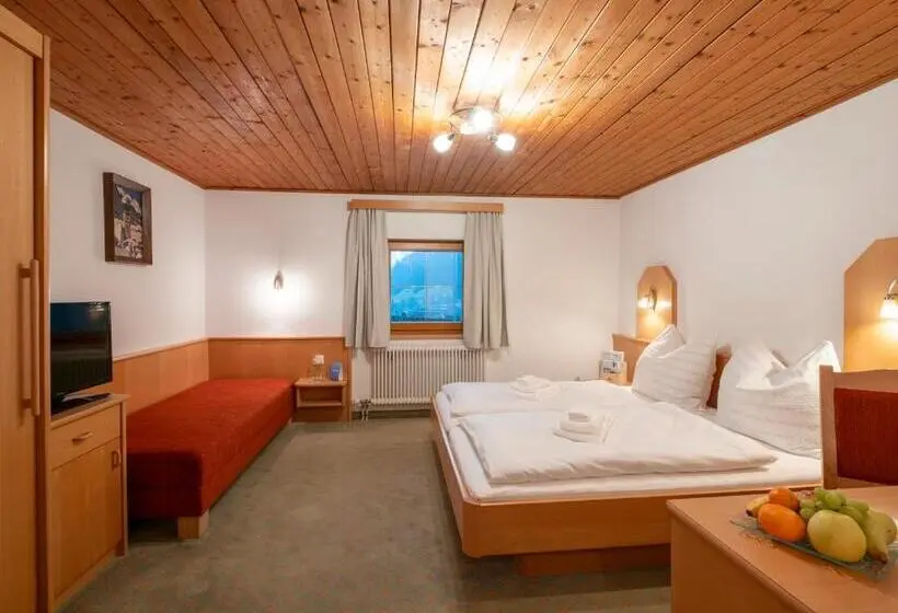 Standard Kolmen Hengen Huone, Gasthof Mamooserhof