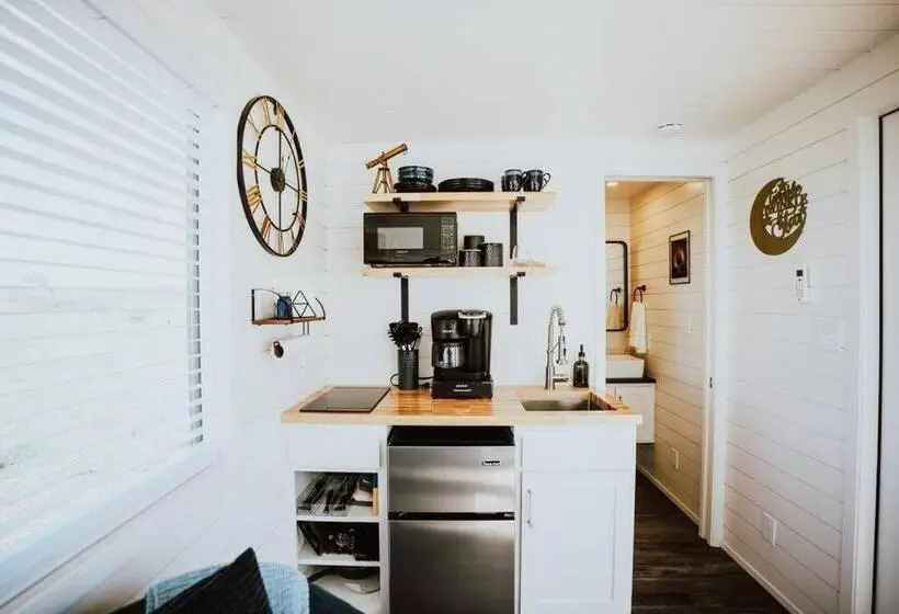 スタンダードスタジオ, New Starry Night Shipping Container Home