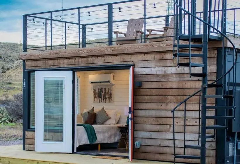 Huoneisto 1 Makuuhuone, New The Wild West Cozy Container Home