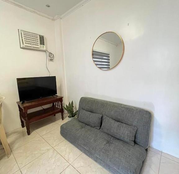 2ダブルベッドのスタンダードルーム, Nolina S Transient Rooms Alaminos, Pangasinan