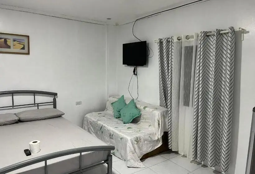 ファミリールーム, Nolina S Transient Rooms Alaminos, Pangasinan