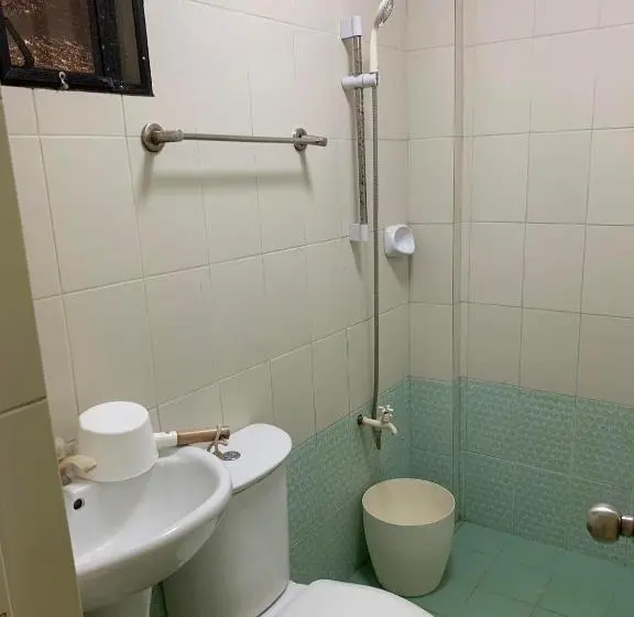 スタンダードルーム, Nolina S Transient Rooms Alaminos, Pangasinan