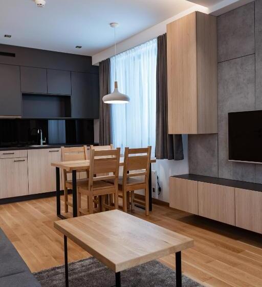 آپارتمان 2 خوابه, Aparthotel Zlatni Javor