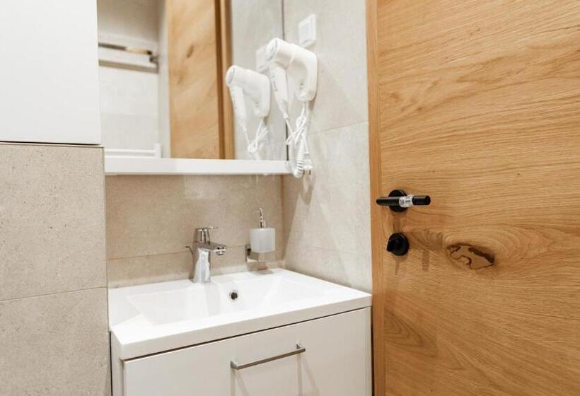 آپارتمان 2 خوابه, Aparthotel Zlatni Javor