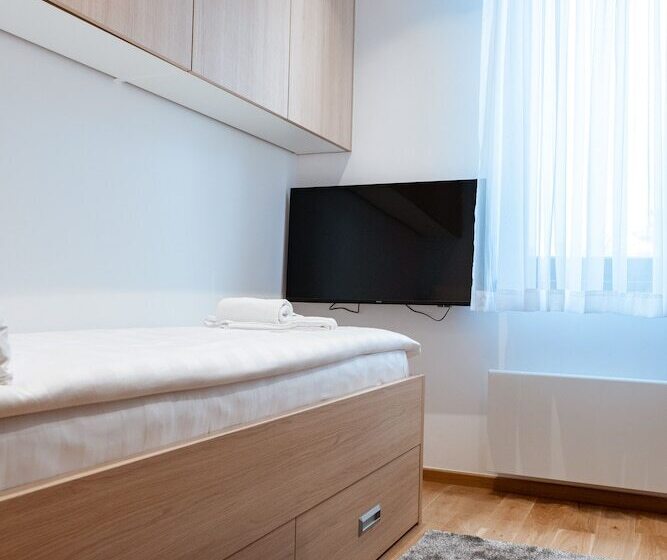 آپارتمان 1 خوابه, Aparthotel Zlatni Javor