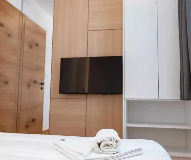 آپارتمان 1 خوابه, Aparthotel Zlatni Javor