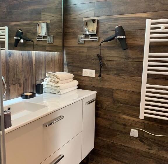 اتاق لوکس, La Cabane D Ambroise