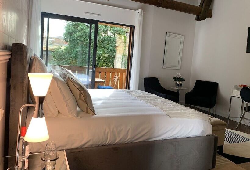 اتاق لوکس, La Cabane D Ambroise