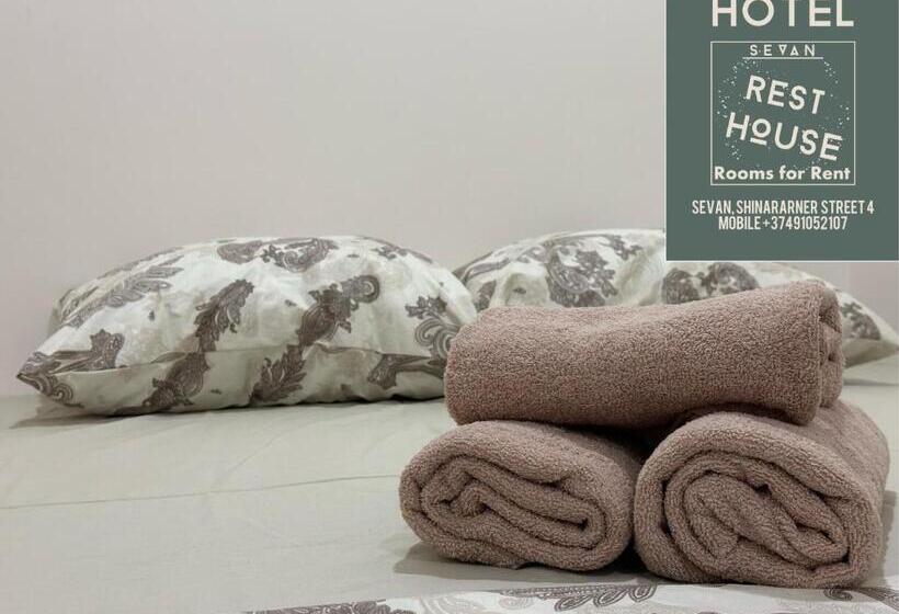 اتاق استاندارد, Sevan Rest House
