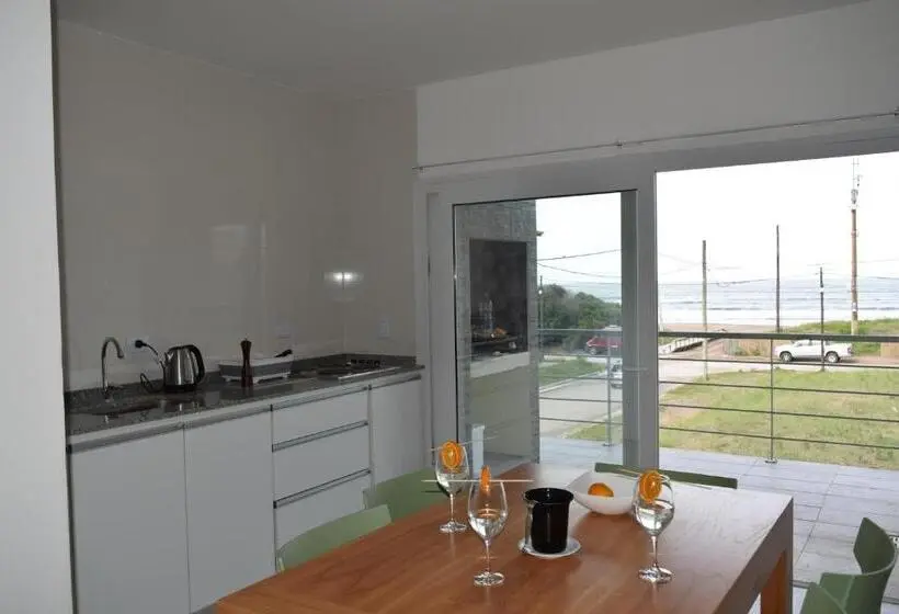 ドゥプレックスルーム, Condo Costa Azul