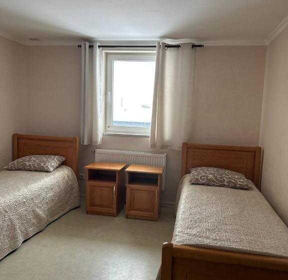 اتاق استاندارد, Apartment