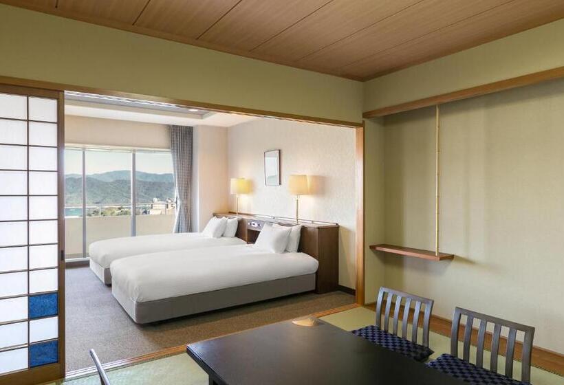 جناح جونيور كلاسيكى, Grand Mercure Awaji Island Resort & Spa