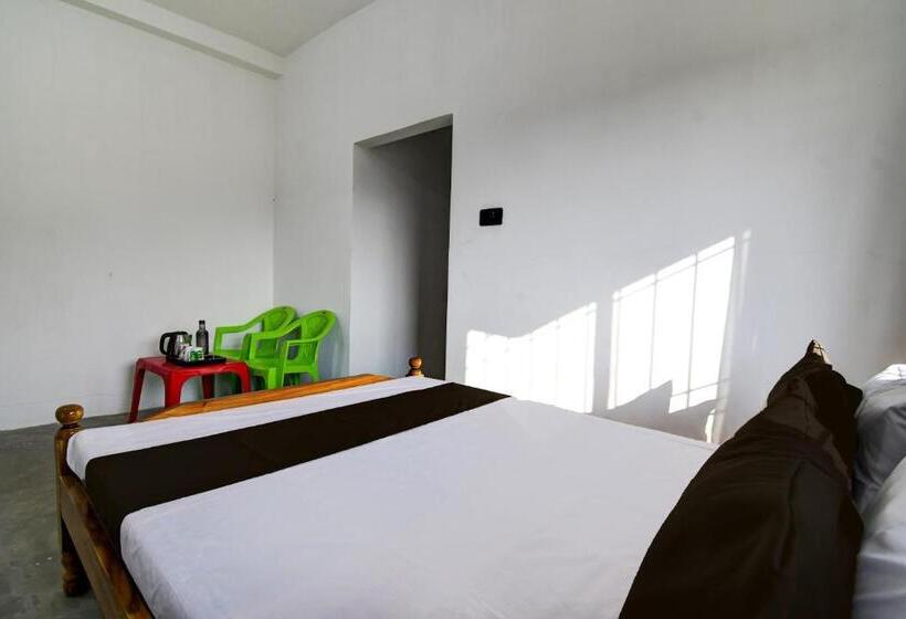 חדר קלאסי לשלושה, Hill View Lodge &