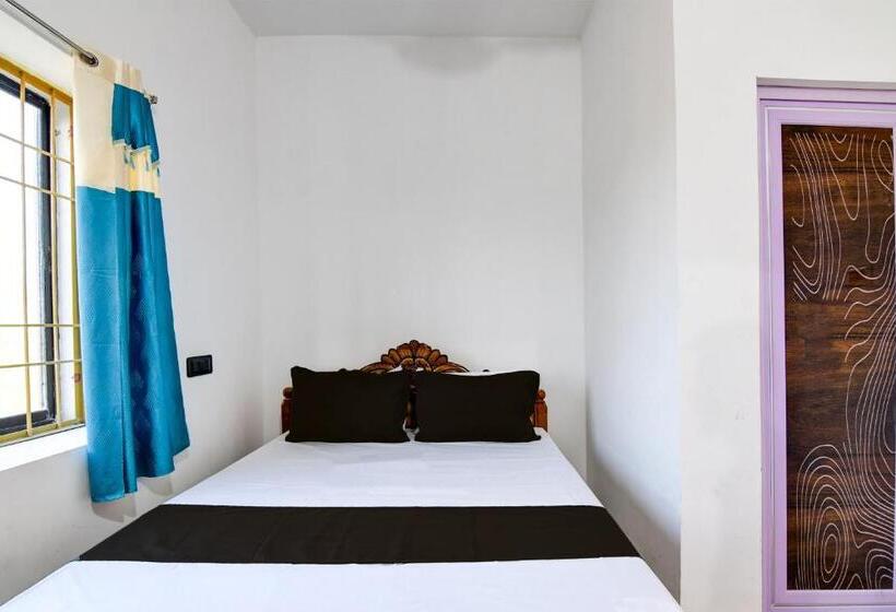Трехместный Номер Классика, Hill View Lodge &