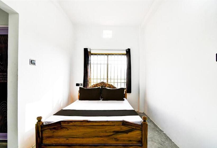 Трехместный Номер Классика, Hill View Lodge &