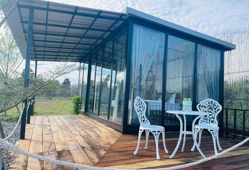 جناح ديلوكس, The Square Residence