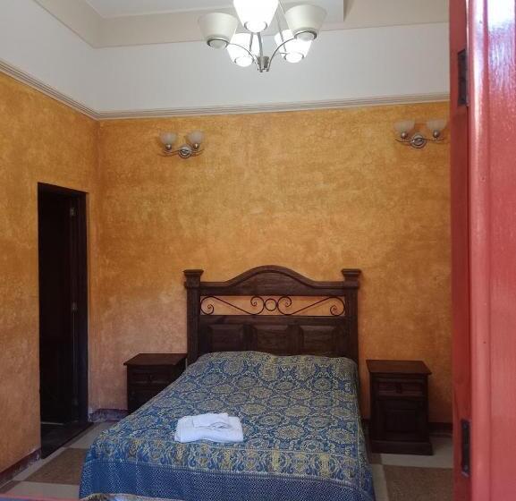 اتاق لوکس, Vihara Hostel