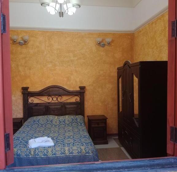 اتاق لوکس, Vihara Hostel