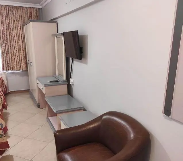 Standard Kolmen Hengen Huone, Otel Defne