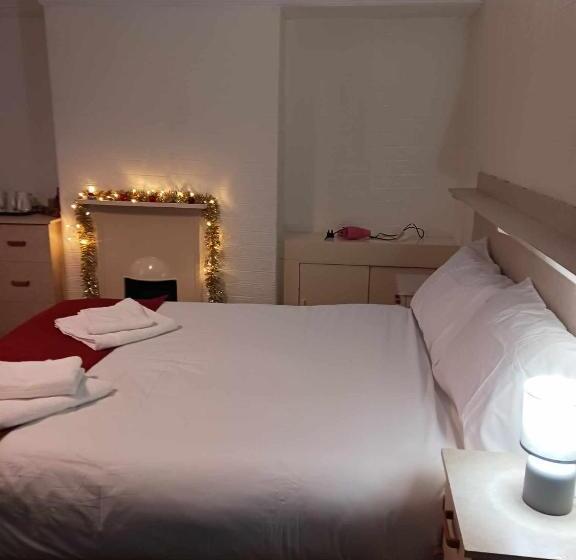 Четырехместный Номер Стандарт, Amarillys Guest House