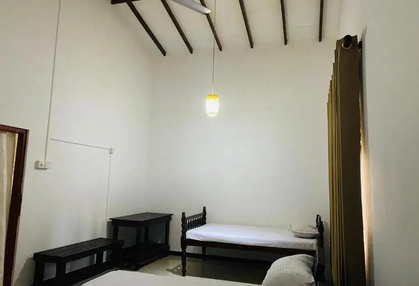 Perhehuone, Aramba Resort