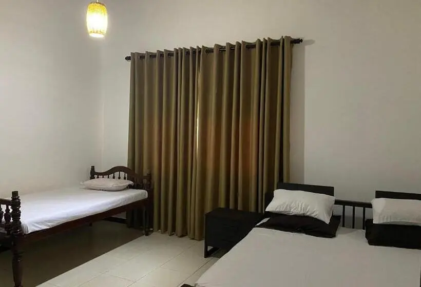 Perhehuone, Aramba Resort