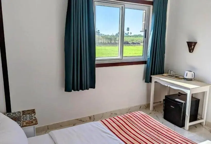 اتاق لوکس, Yasmine Guest House
