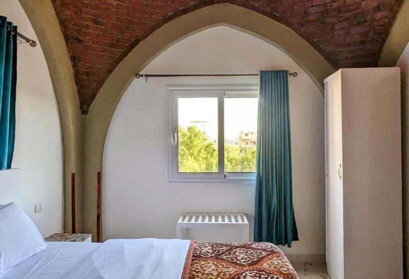 デラックスルーム, Yasmine Guest House