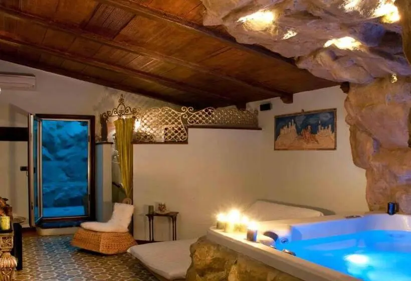 Deluxe Suite King Bed, Resort Sabino