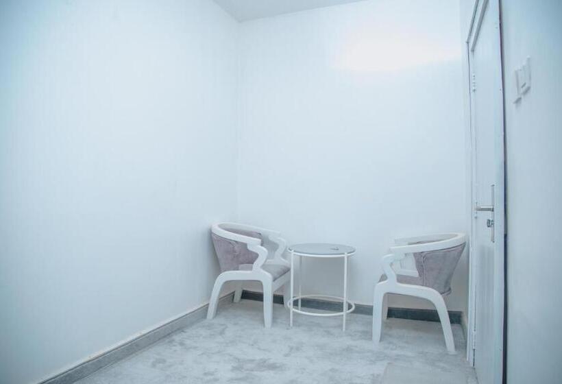 سوییت اجرایی, Sakasa Hotel And Suites