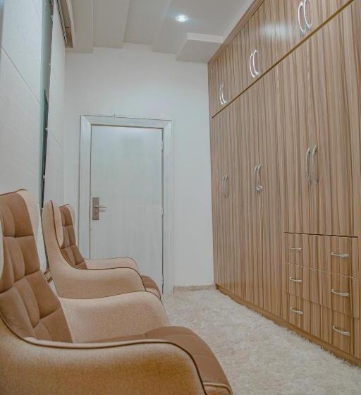 سوییت, Sakasa Hotel And Suites