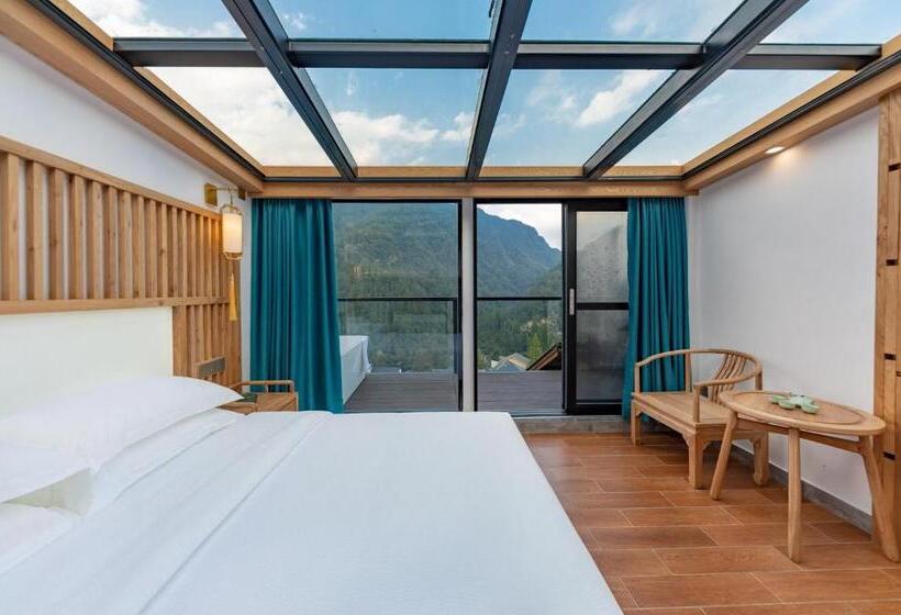 Номер Стандарт с Гидромассажем, Zhangjiajie Qiquan Vacation B&b