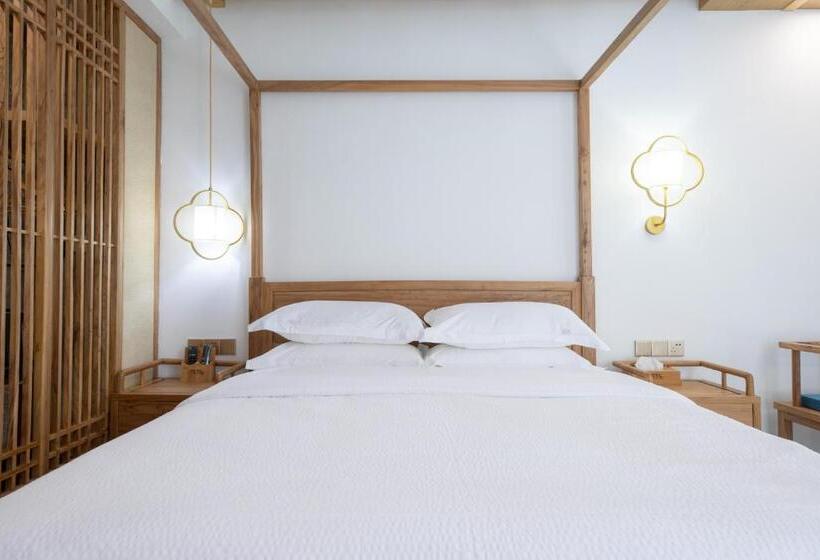 חדר סטנדרט עם מרפסת, Zhangjiajie Qiquan Vacation B&b