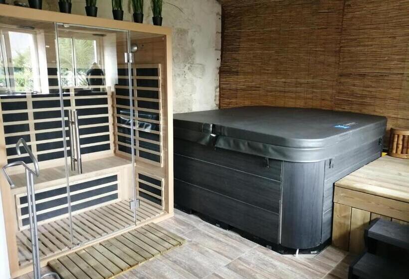 带大床的标准间, Gite Modes Et Café