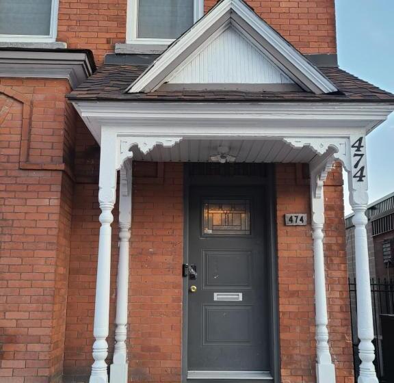 غرفة عائلية حمام مشترك, Downtown Ottawa Spacious Room Accommodation