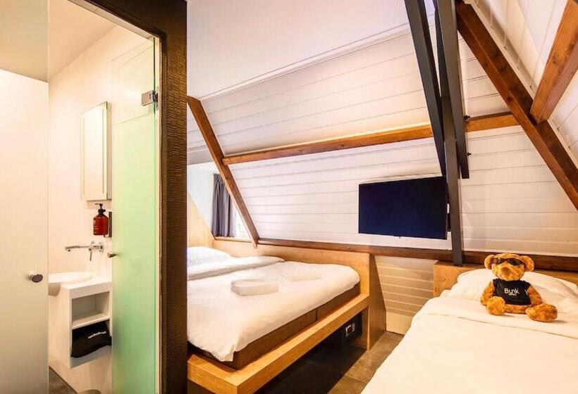 غرفة قياسية ثلاثية, Bunk Hostel Utrecht