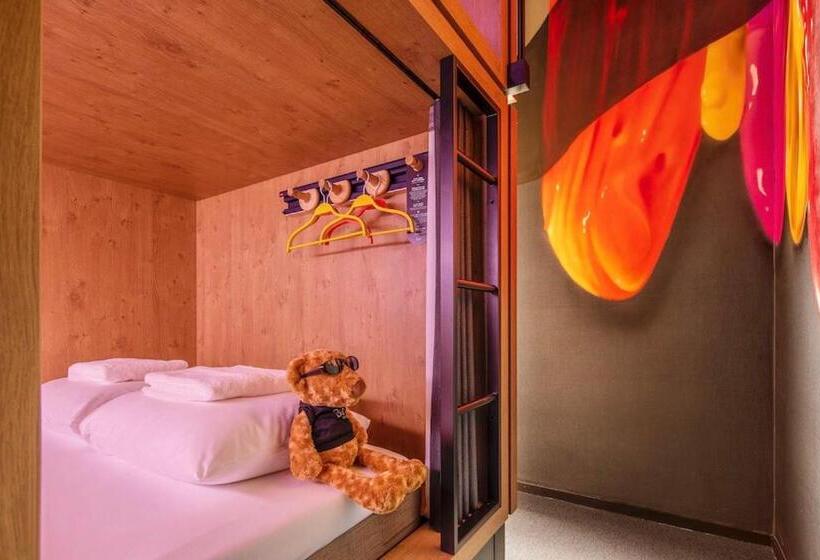 تختخواب در اتاق مشترک, Bunk Hostel Utrecht