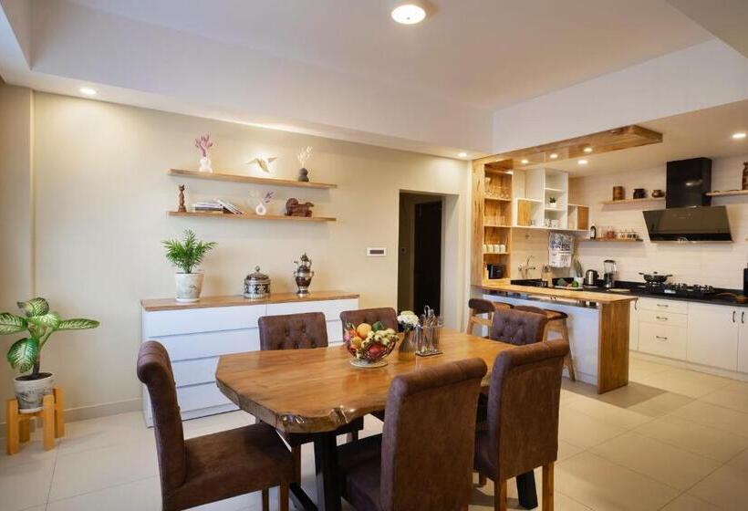 1 Bedroom Penthouse Apartment, Atisha