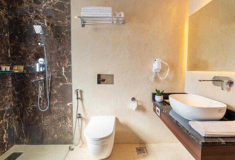 1 Bedroom Penthouse Apartment, Atisha