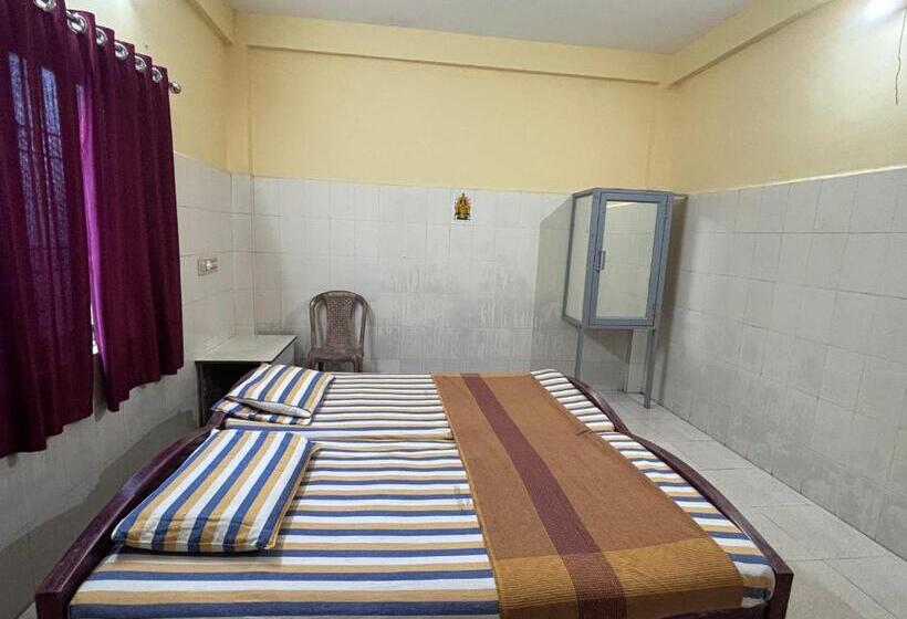 标准间, Chinmayi Tourist Home   Opposite To Temple Only 50 M