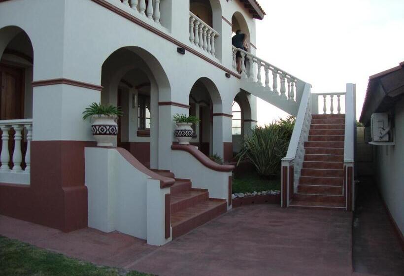 اتاق استاندارد چهار تخته, Del Infinito