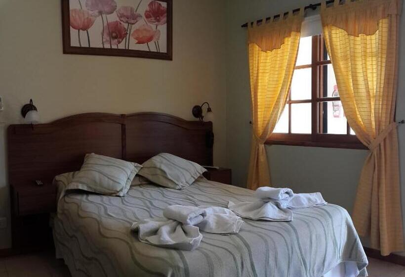 اتاق استاندارد چهار تخته, Del Infinito