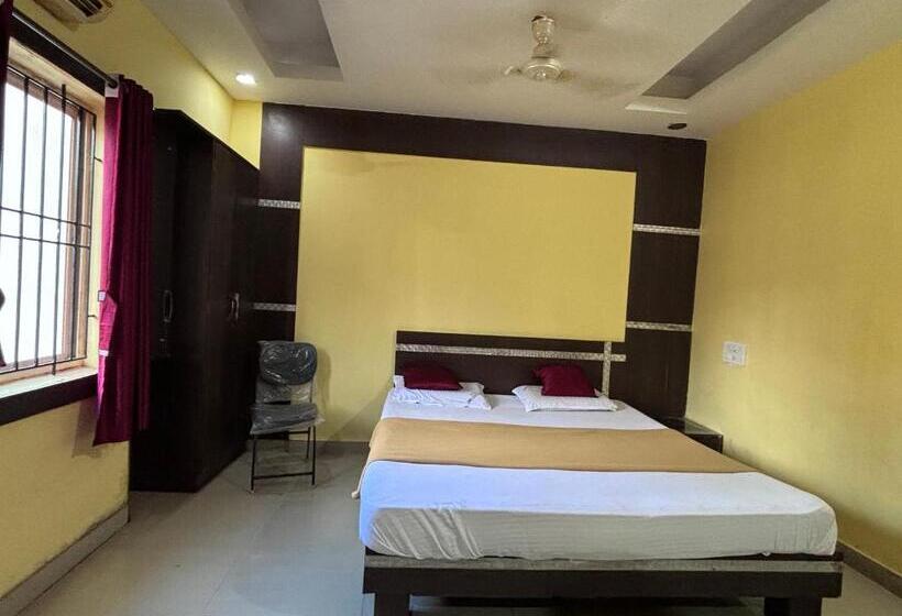 豪华房间, Chinmayi Tourist Home   Opposite To Temple Only 50 M